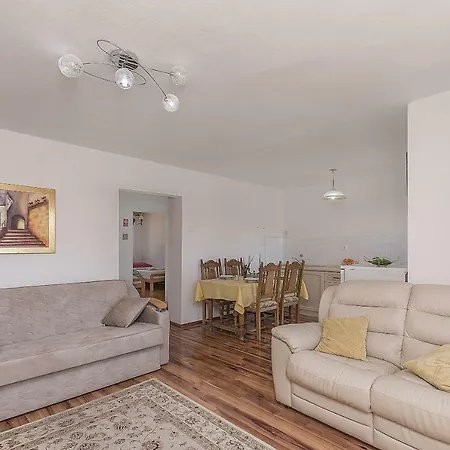 Nansy Apartman