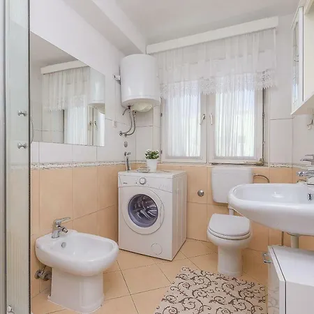 Nansy Apartman Omiš