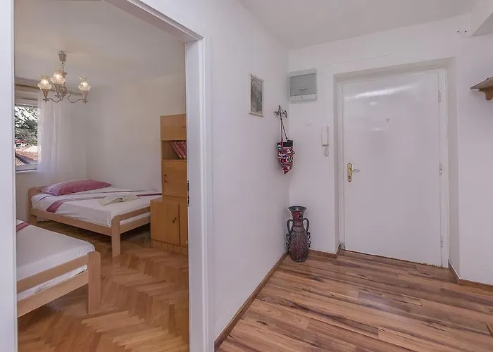 Nansy Apartman Omis